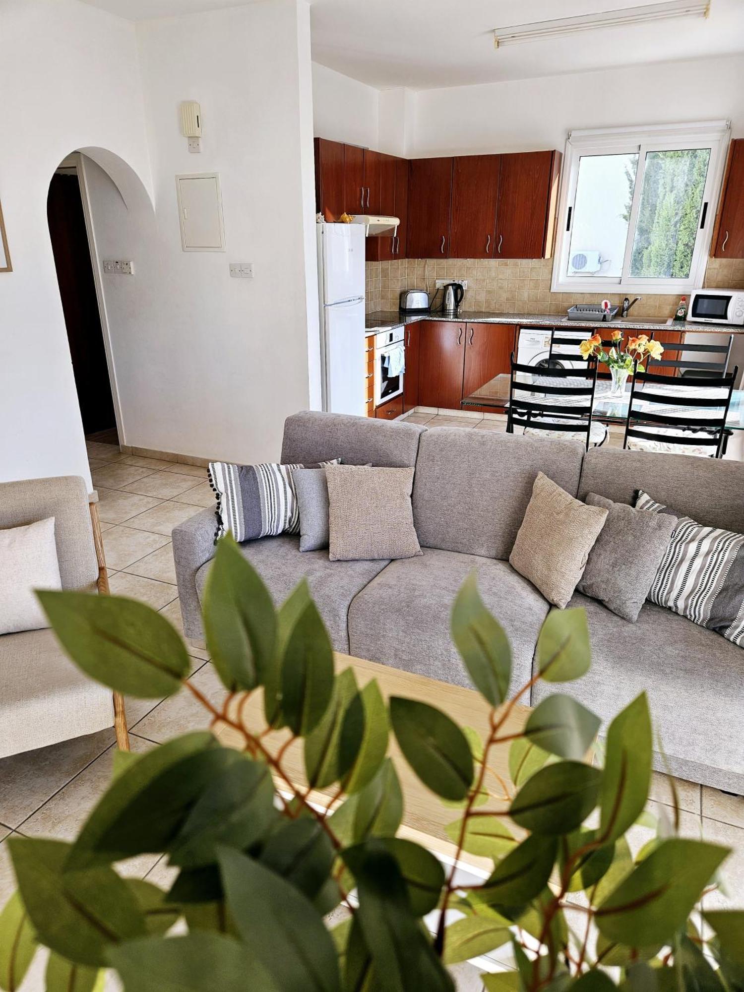 The Brightstay Paphos, 2 Bed Apt, Paphos Riviera, Universal ภายนอก รูปภาพ